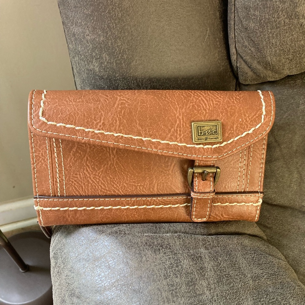 B.0.C wallet - Picture 1 of 5